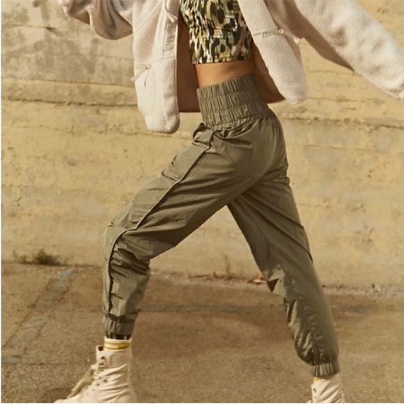 🖤🤍🤎PEOPLE JOGGERS NWT XS🖤🤍🤎 - Picture 2 of 6